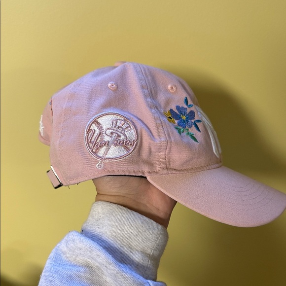 Floral Embroidered Pink Cap - Picture 2 of 3